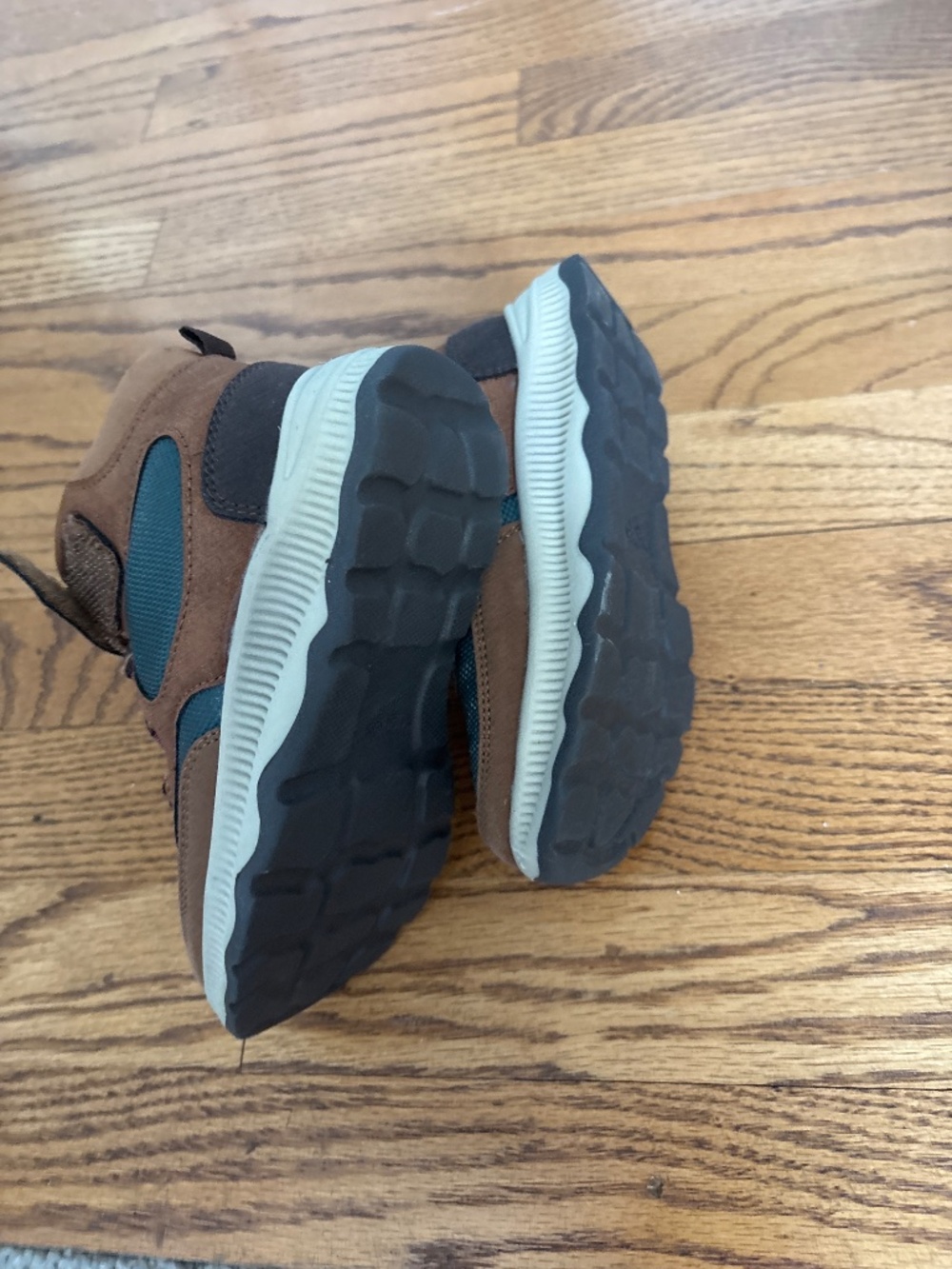 Brown boots - Picture 2 of 2
